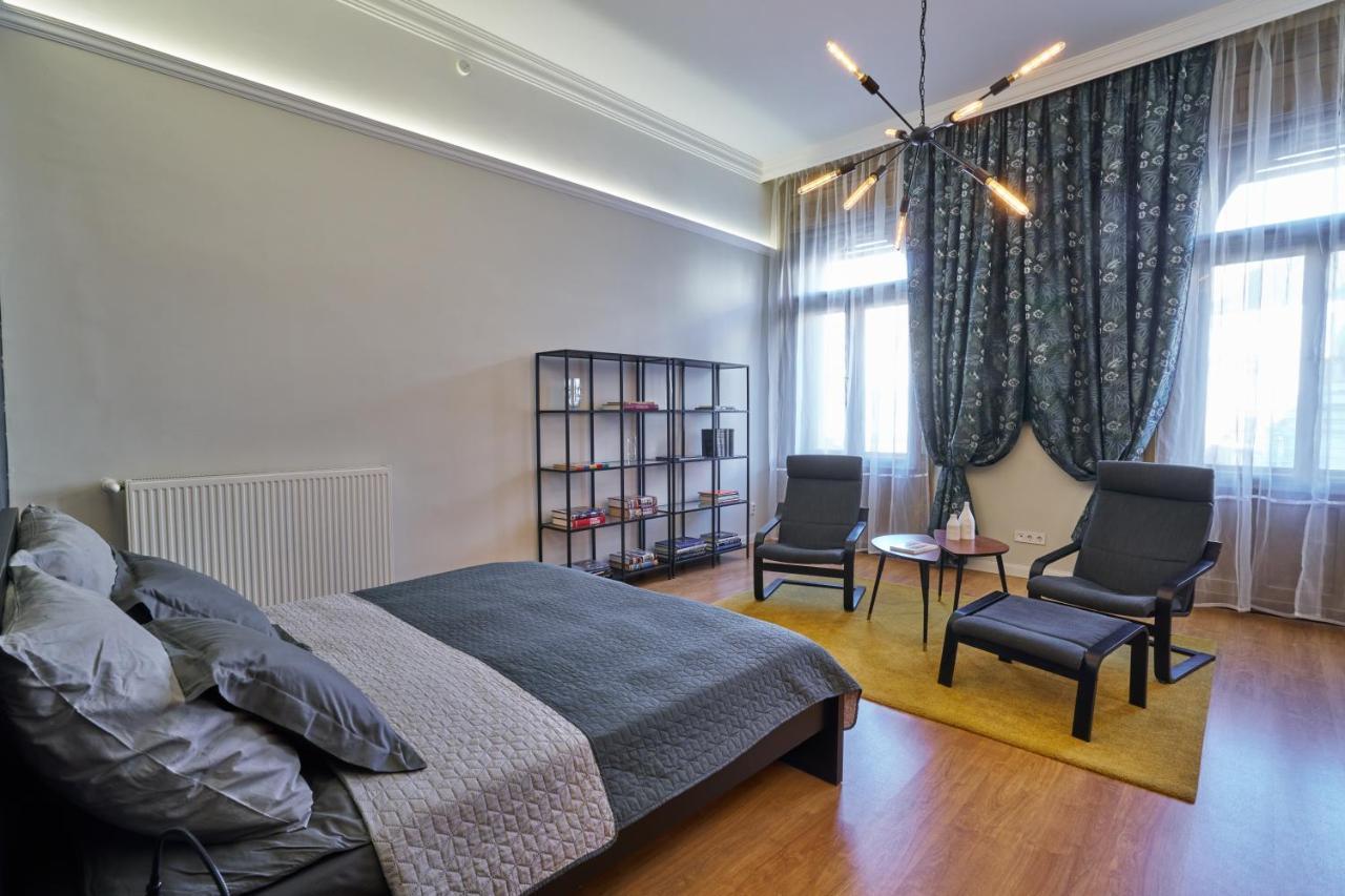 Nanirol Apartment At Gellert Bath ブダペスト エクステリア 写真