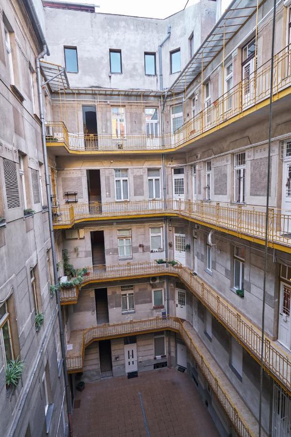 Nanirol Apartment At Gellert Bath ブダペスト エクステリア 写真