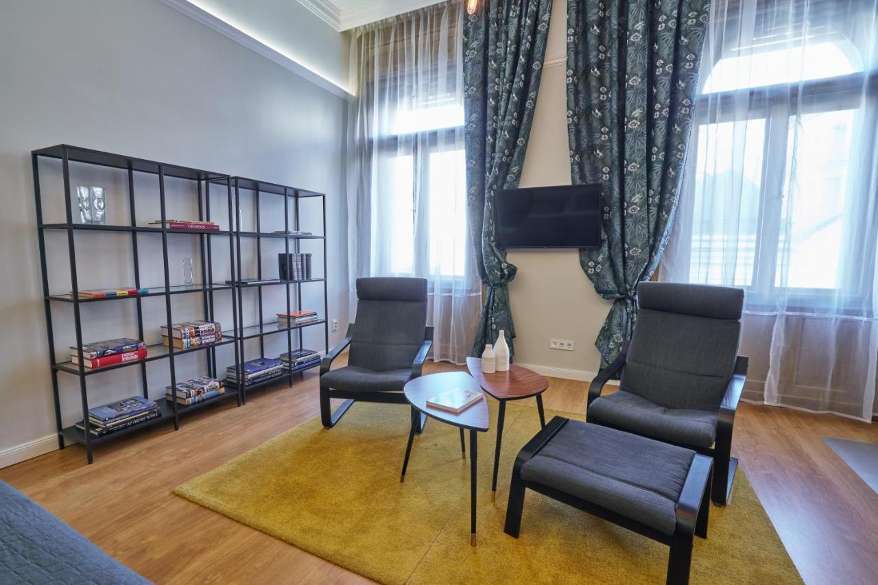 Nanirol Apartment At Gellert Bath ブダペスト エクステリア 写真