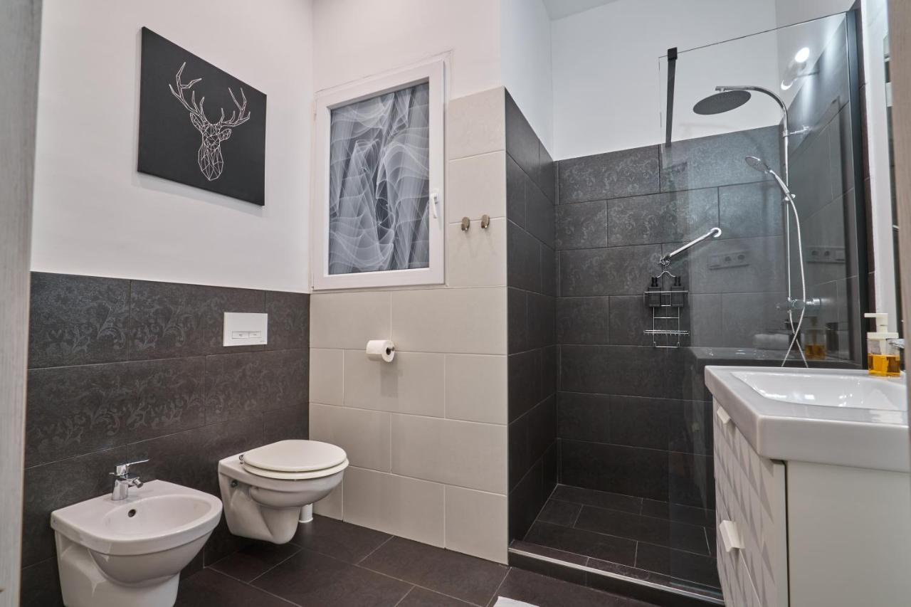 Nanirol Apartment At Gellert Bath ブダペスト エクステリア 写真