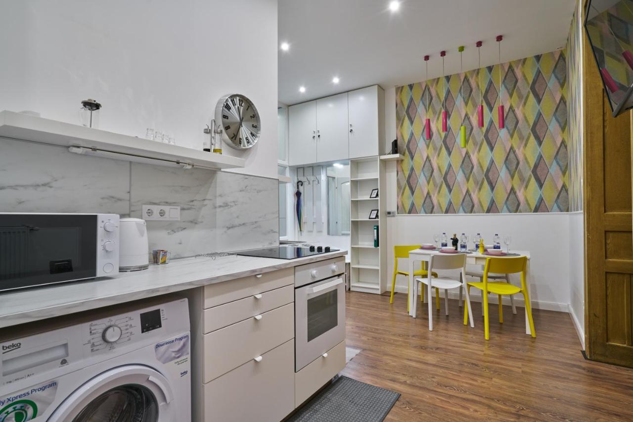 Nanirol Apartment At Gellert Bath ブダペスト エクステリア 写真